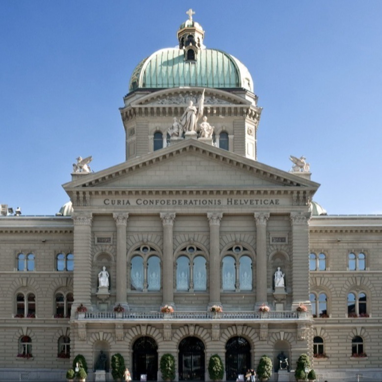 Bundeshaus_Bern_2009,_Flooffy-1-1