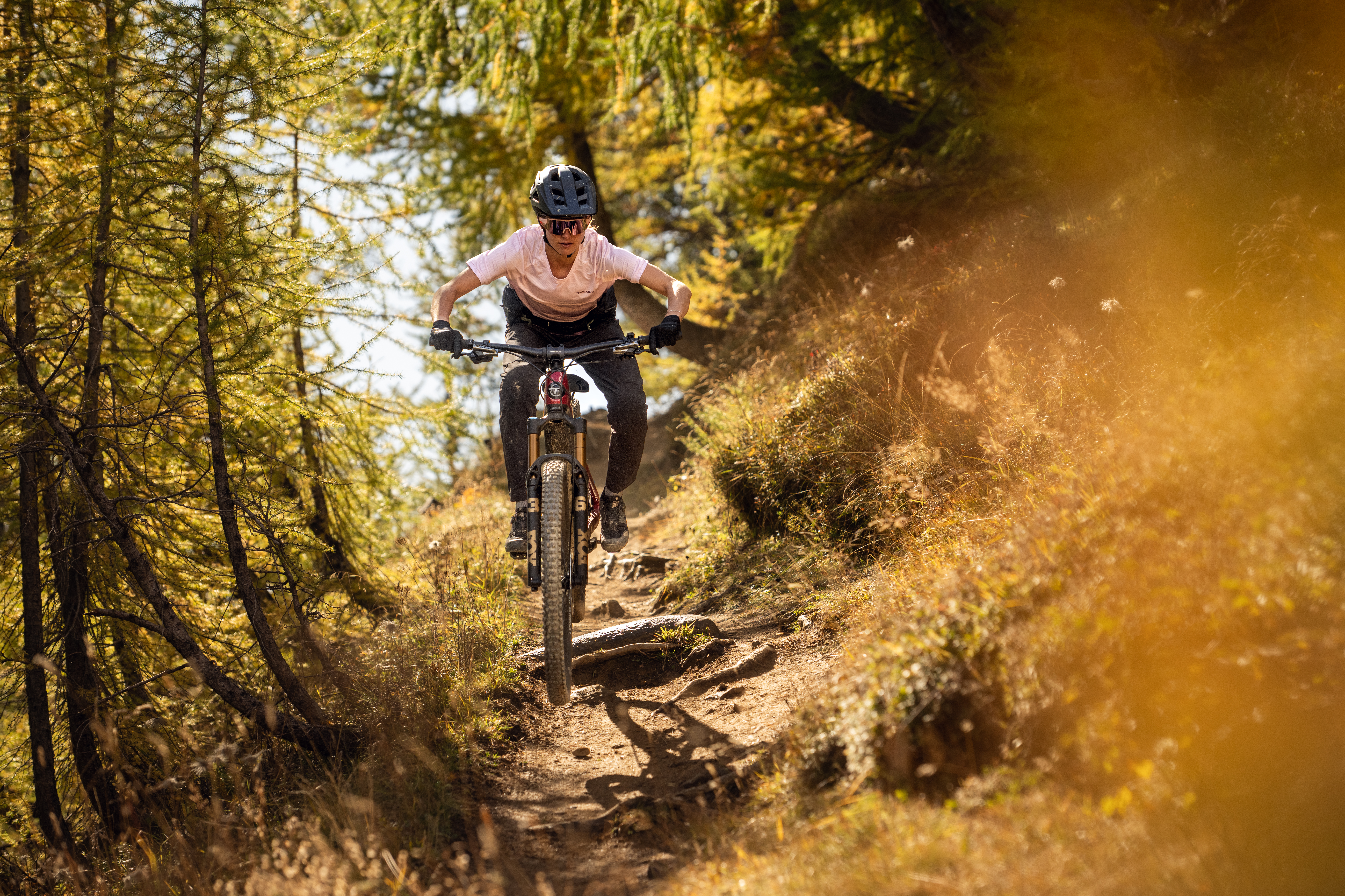 250919_thoemus_s26_mtb_lightrider_e3_action_2149_av