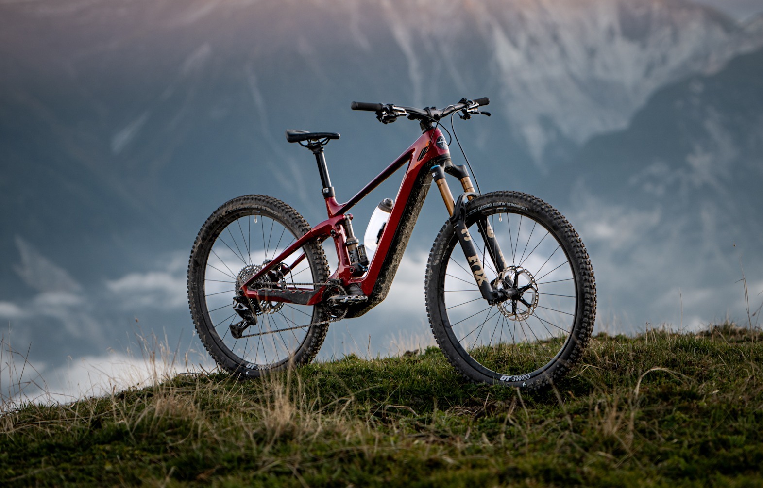 250919_thoemus_s26_mtb_lightrider_e3_product_0055_av_edited